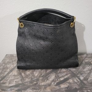 Louis vuitton bag